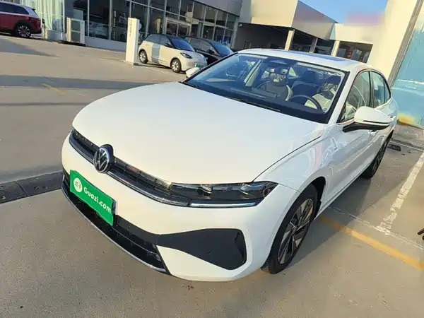 Volkswagen Sagitar 2026