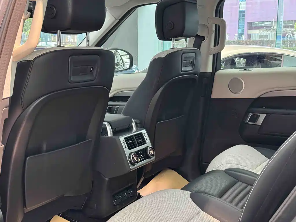 Land Rover Discovery 2021 — фото 15