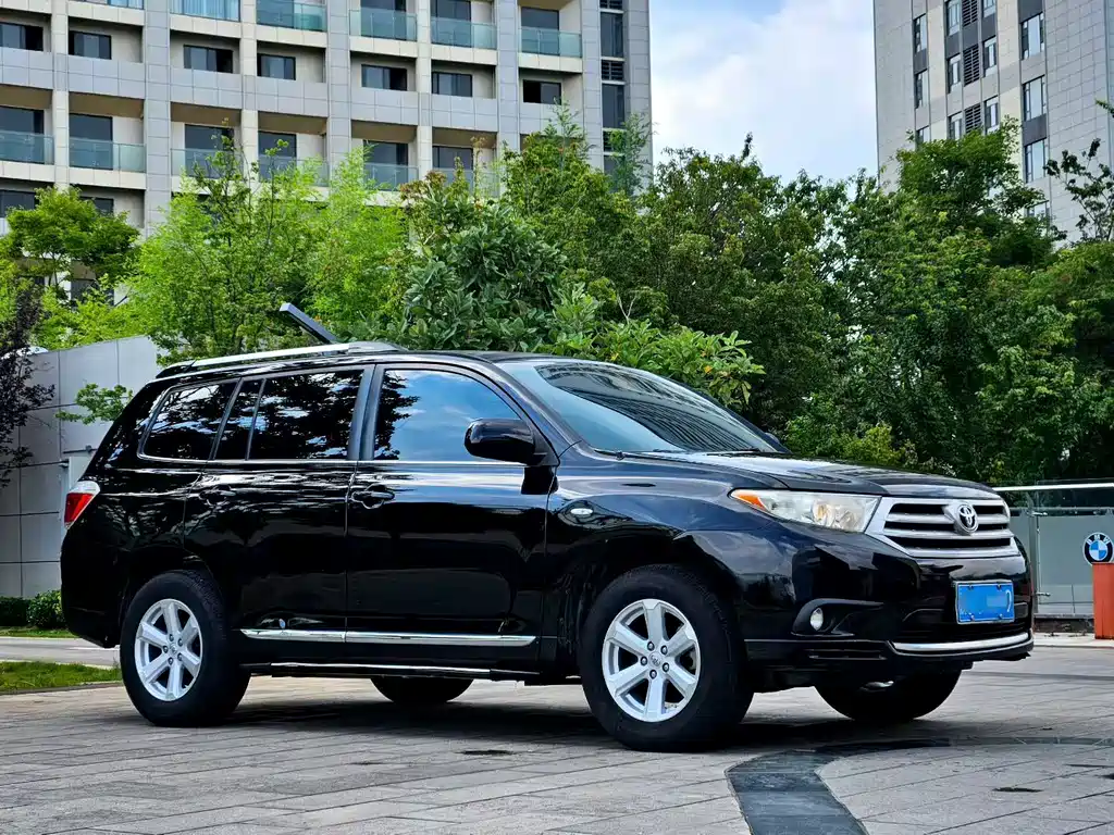 Toyota Highlander 2012 — фото 3