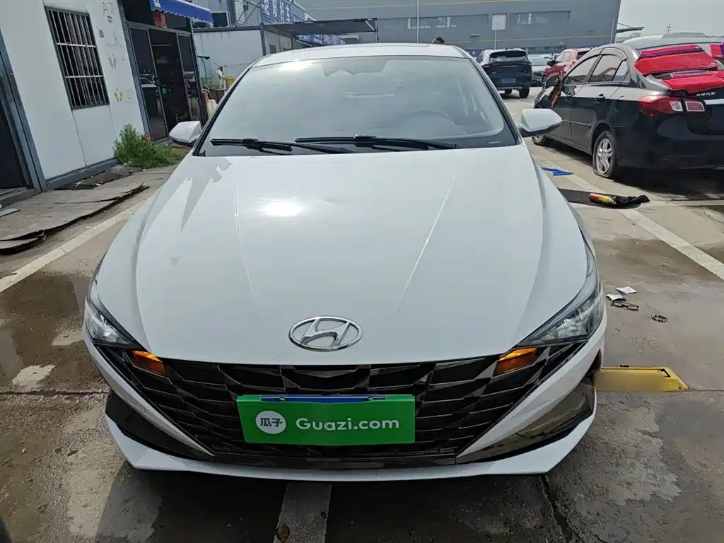 Hyundai Elantra 2022 — фото 3