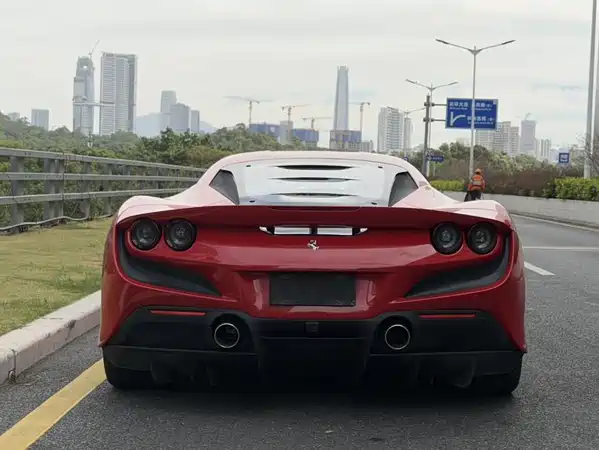 Ferrari F8 2019