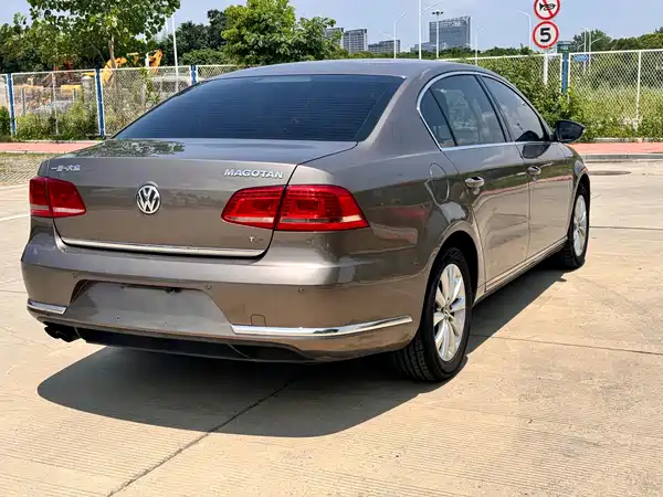 Volkswagen Magotan 2016