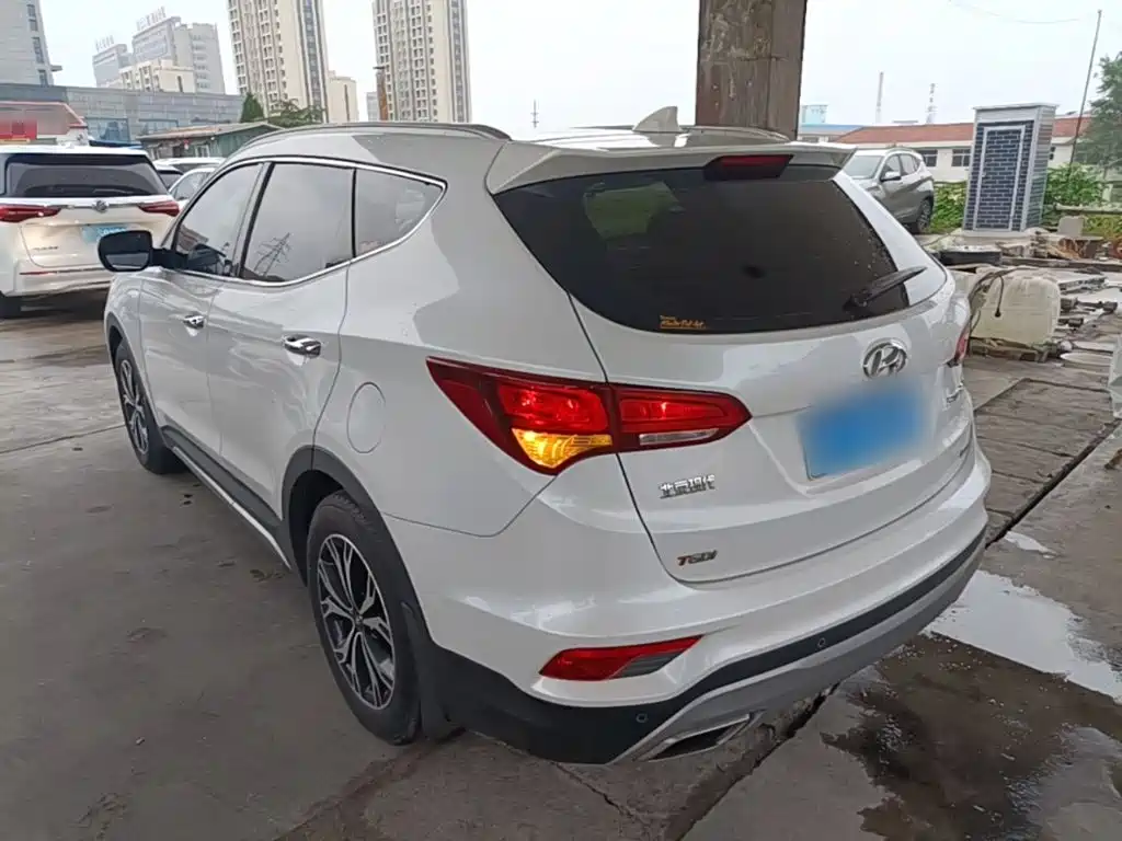 Hyundai Santa Fe 2016