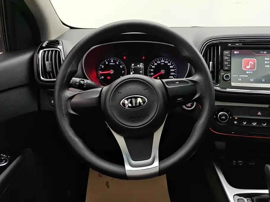Kia KX3 2015 — фото 15