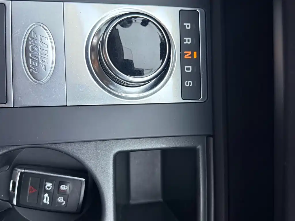 Land Rover Discovery 2021 — фото 12