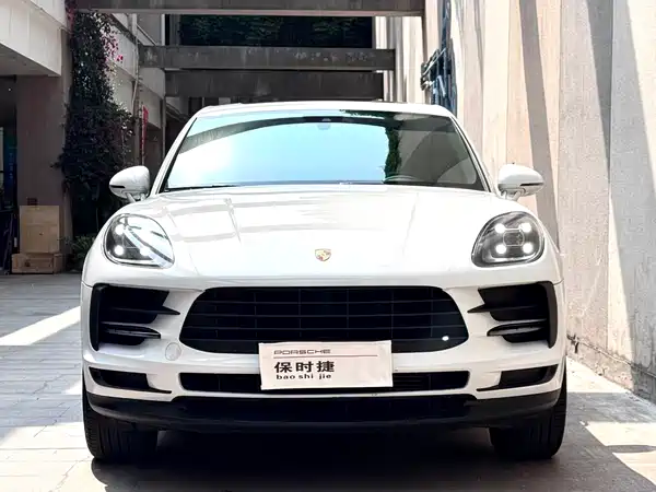 Porsche Macan 2021