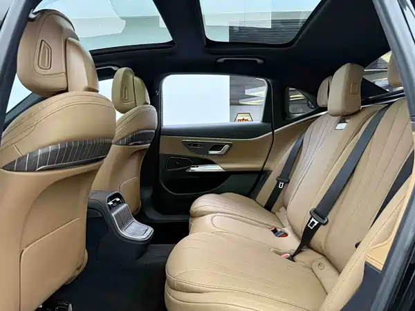 Mercedes-Benz E-Class 2025