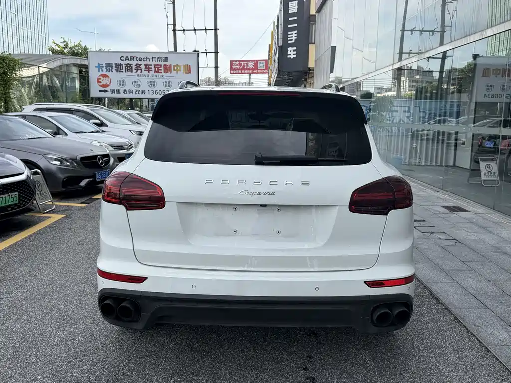 Porsche Cayenne 2016 — фото 10