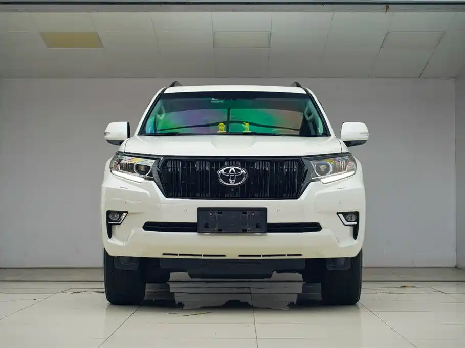 Toyota Prado 2019 — фото 2