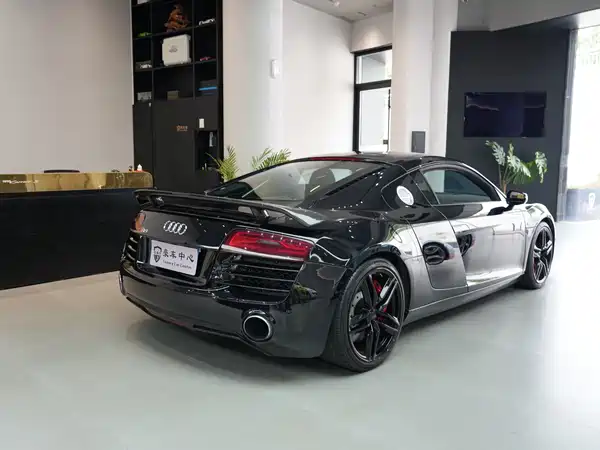 Audi R8 2014