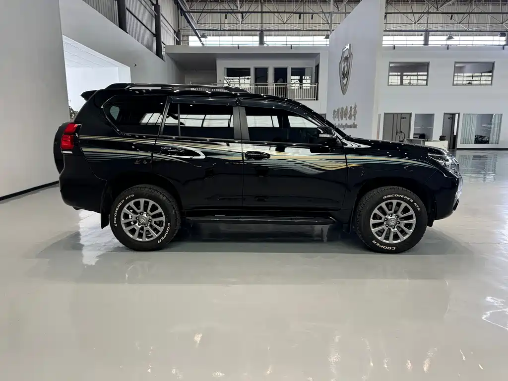 Toyota Prado 2015 — фото 7