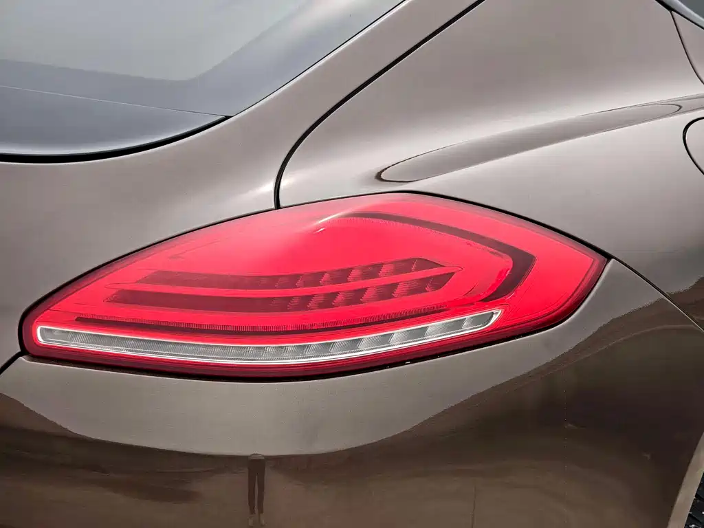 Porsche Panamera 2015 — фото 19