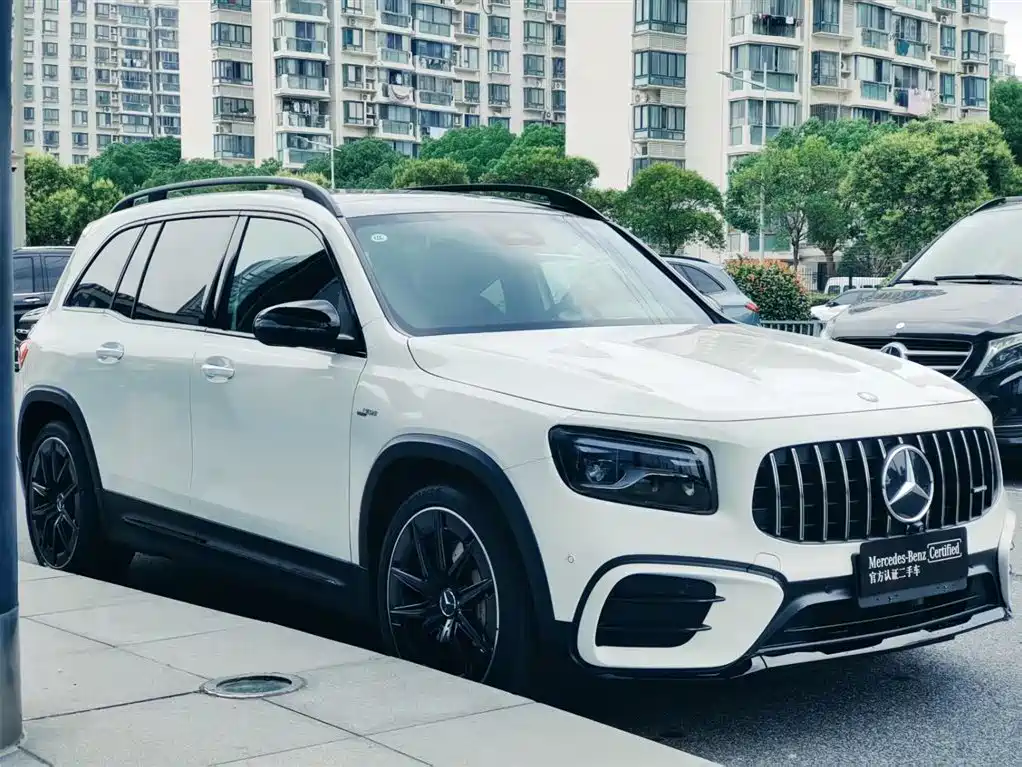 Mercedes-Benz GLB AMG 2025 — фото 8