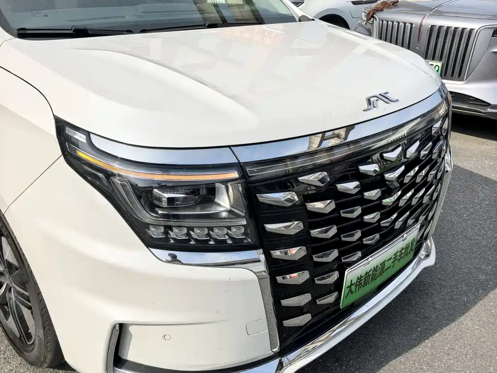 JAC Refine Refine RF8 PHEV 2024 — фото 7