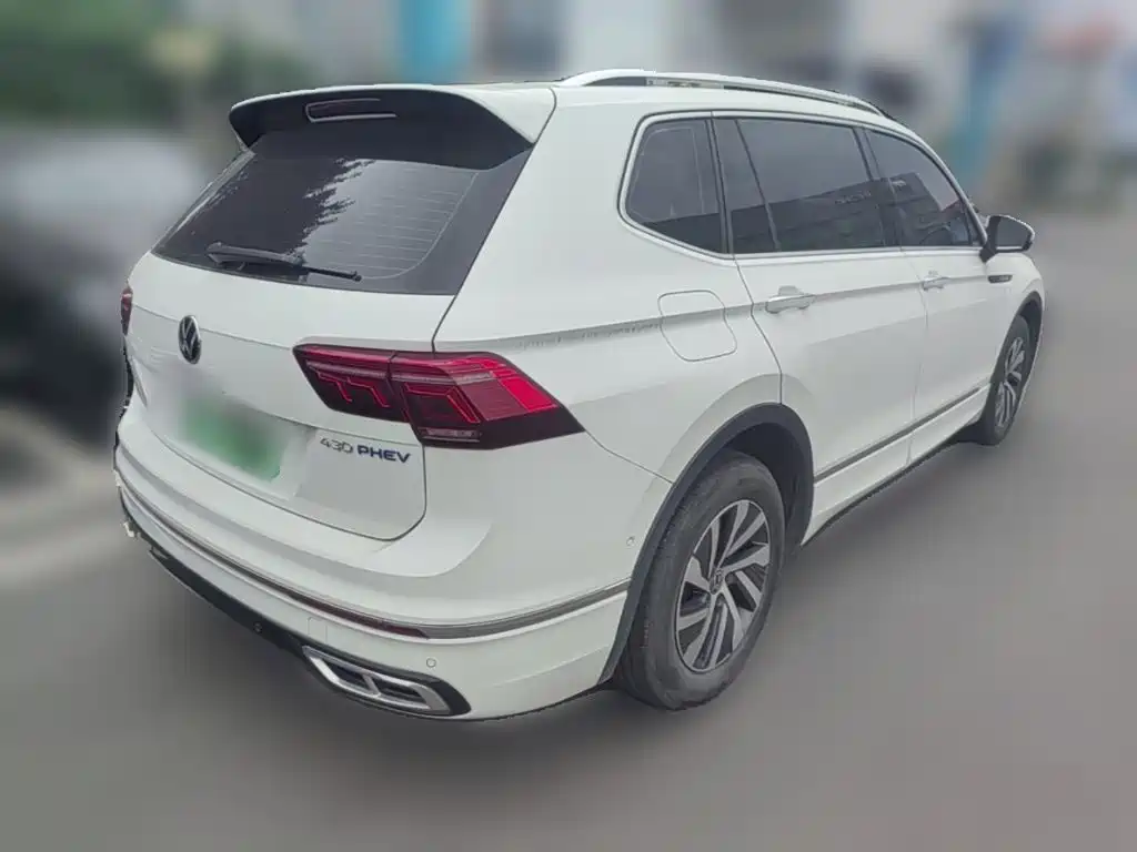 Volkswagen Tiguan L PHEV 2024 — фото 12