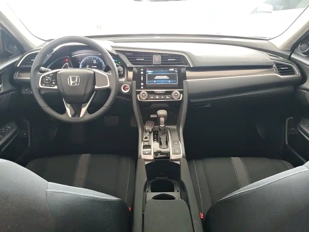 Honda Civic 2021 — фото 10