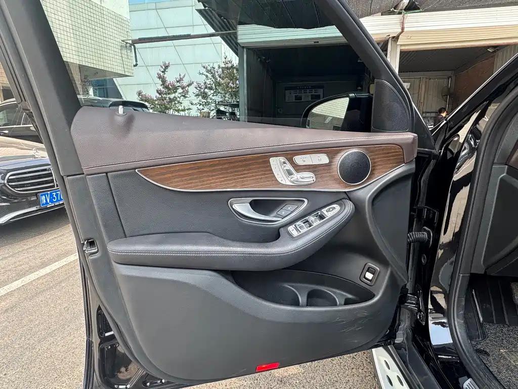 Mercedes-Benz GLC 2022