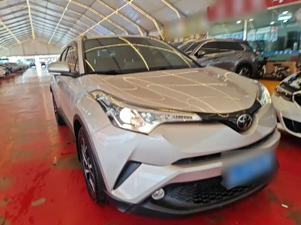 Toyota C-HR 2020 — фото 4