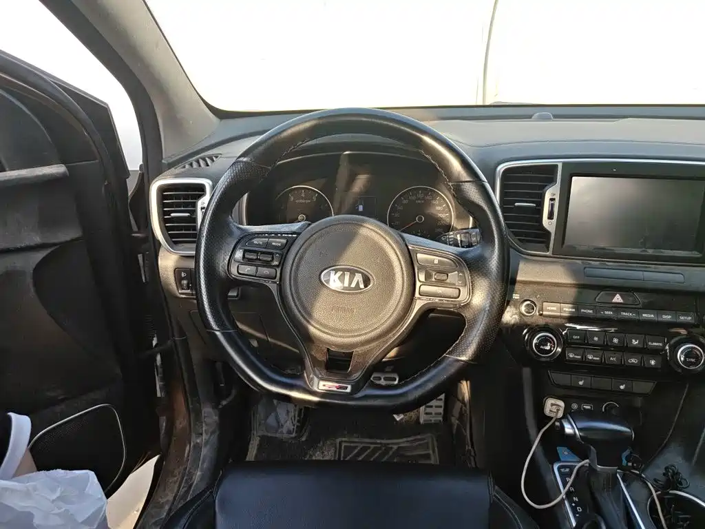 Kia KX5 2016 — фото 3