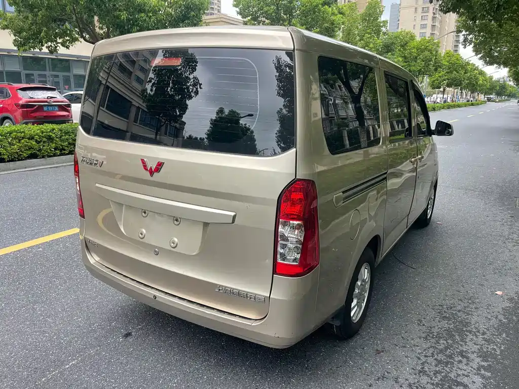Wuling Rongguang V 2017 — фото 3