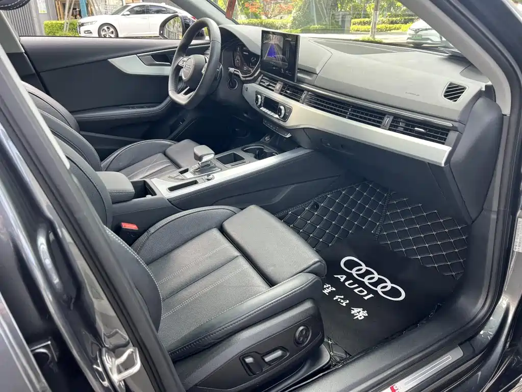 Audi A4L 2022 — фото 12