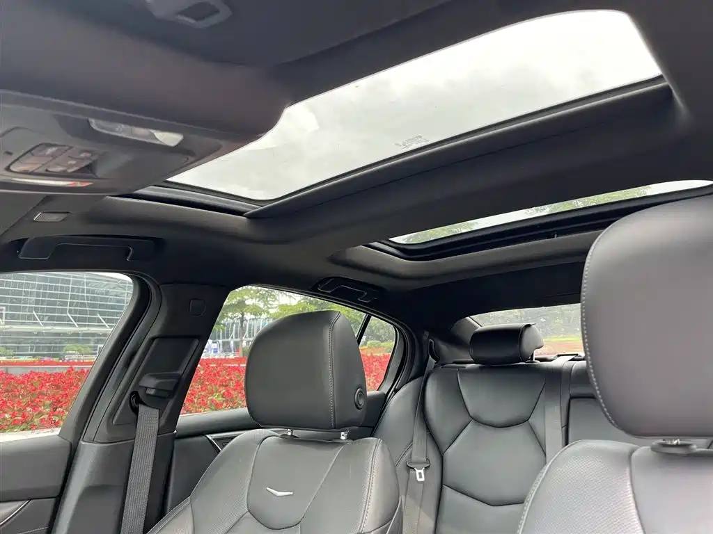Cadillac CT5 2023 — фото 12