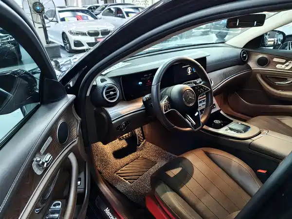 Mercedes-Benz E-Class 2023