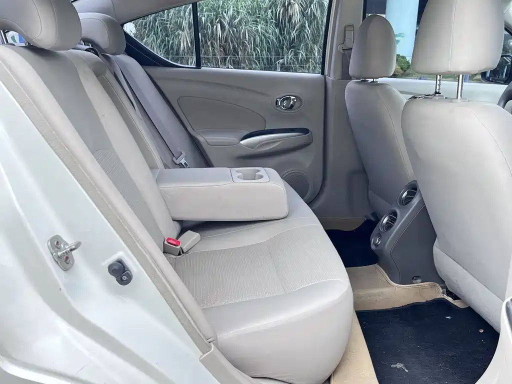 Nissan Sunny 2014 — фото 12