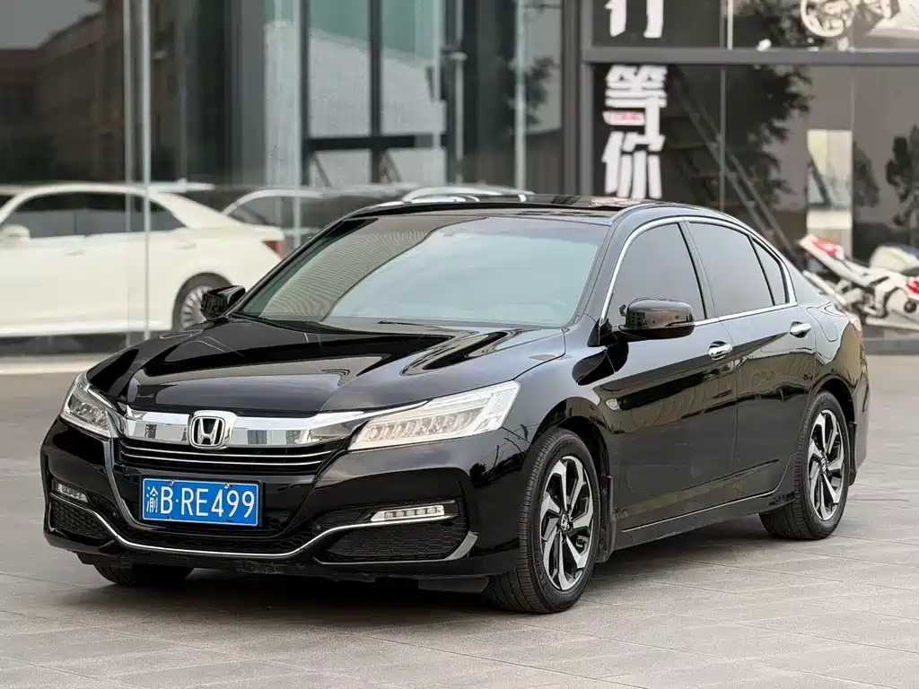 Honda Accord 2016 — фото 1