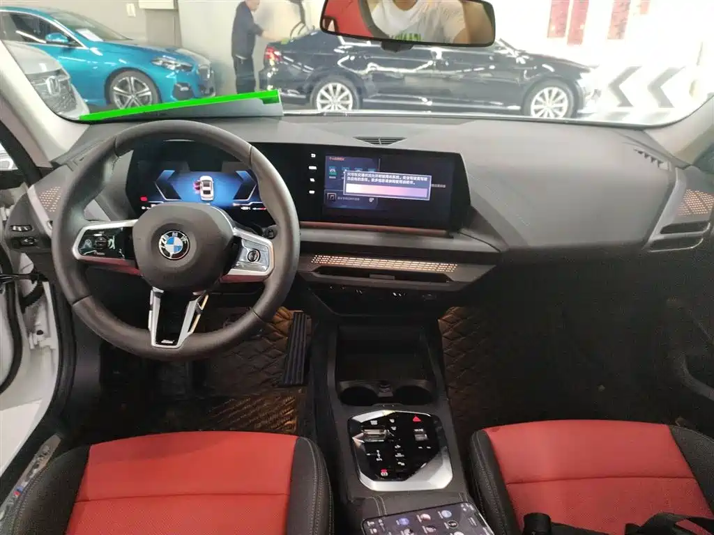 BMW 2 Series 2025 — фото 10