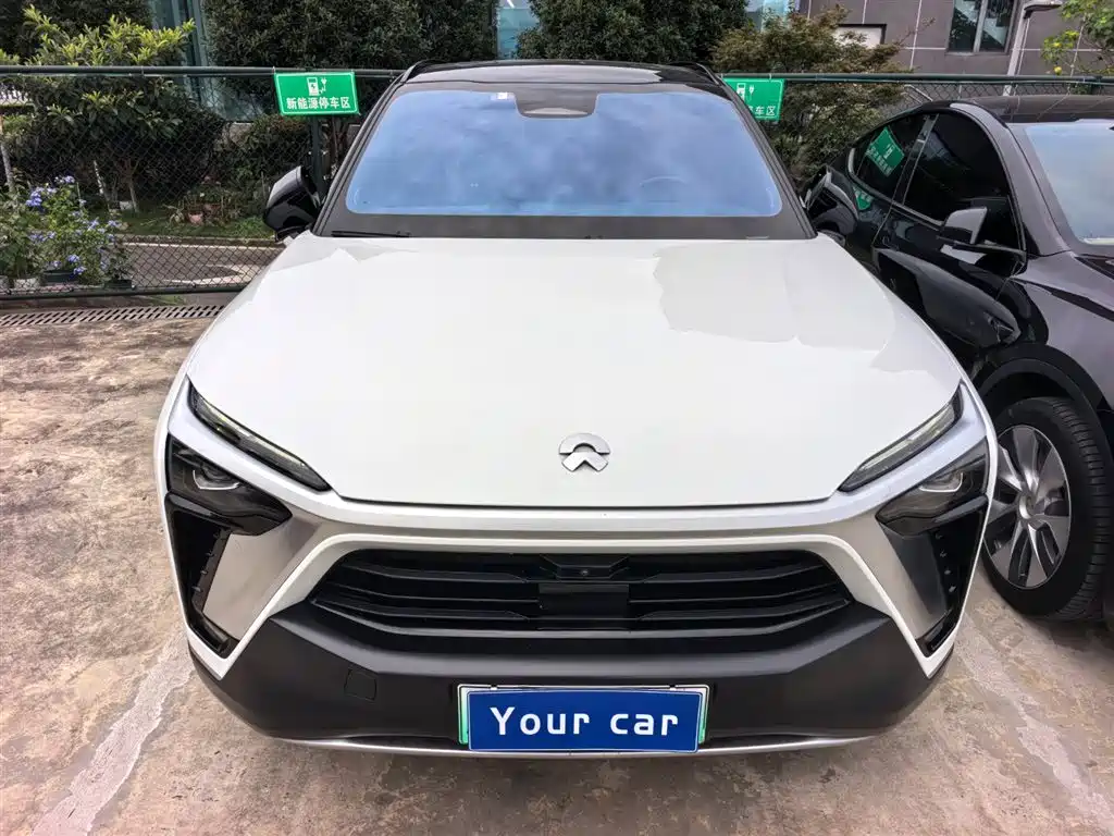 NIO ES8 2021