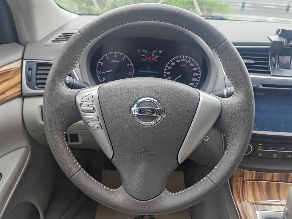 Nissan Sylphy 2014 — фото 11