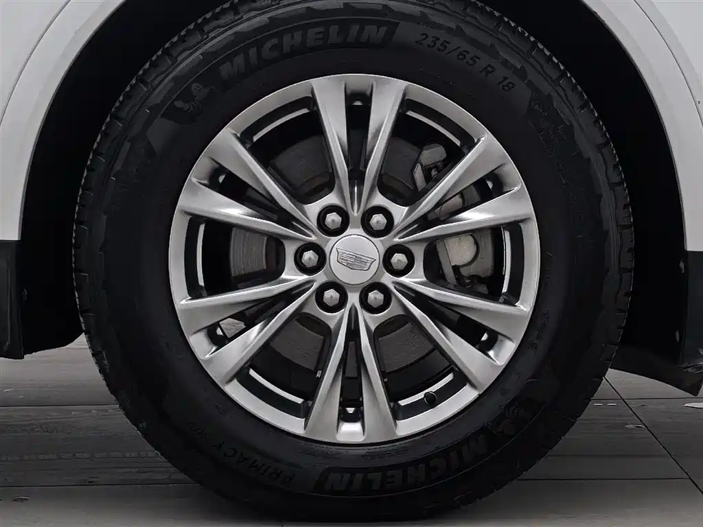 Cadillac XT5 2020 — фото 17