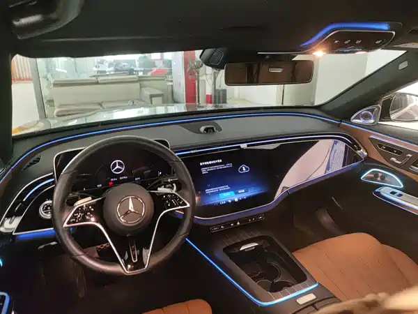 Mercedes-Benz E-Class 2024