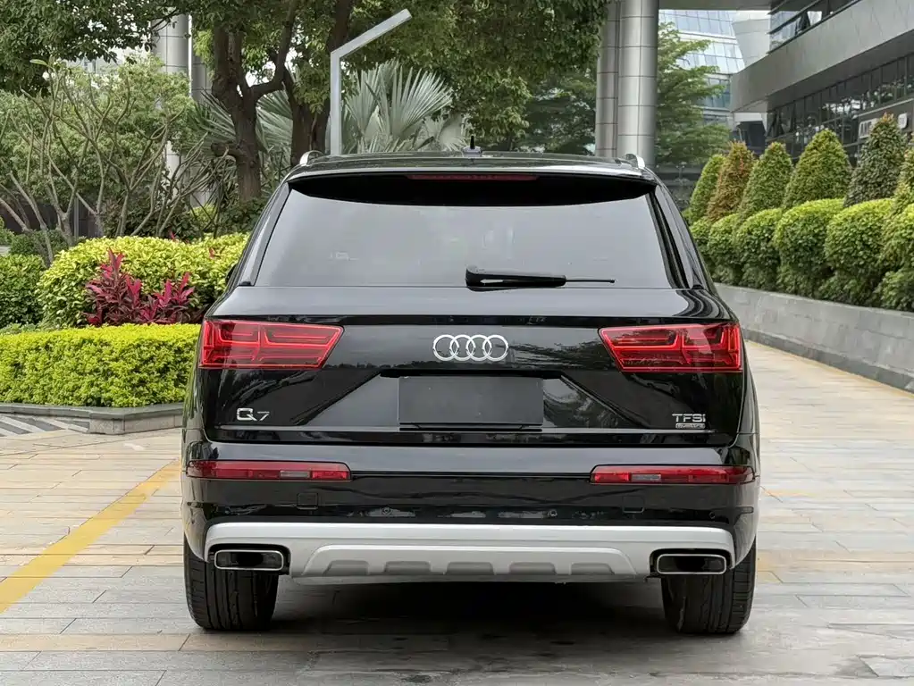 Audi Q7 2018 — фото 12