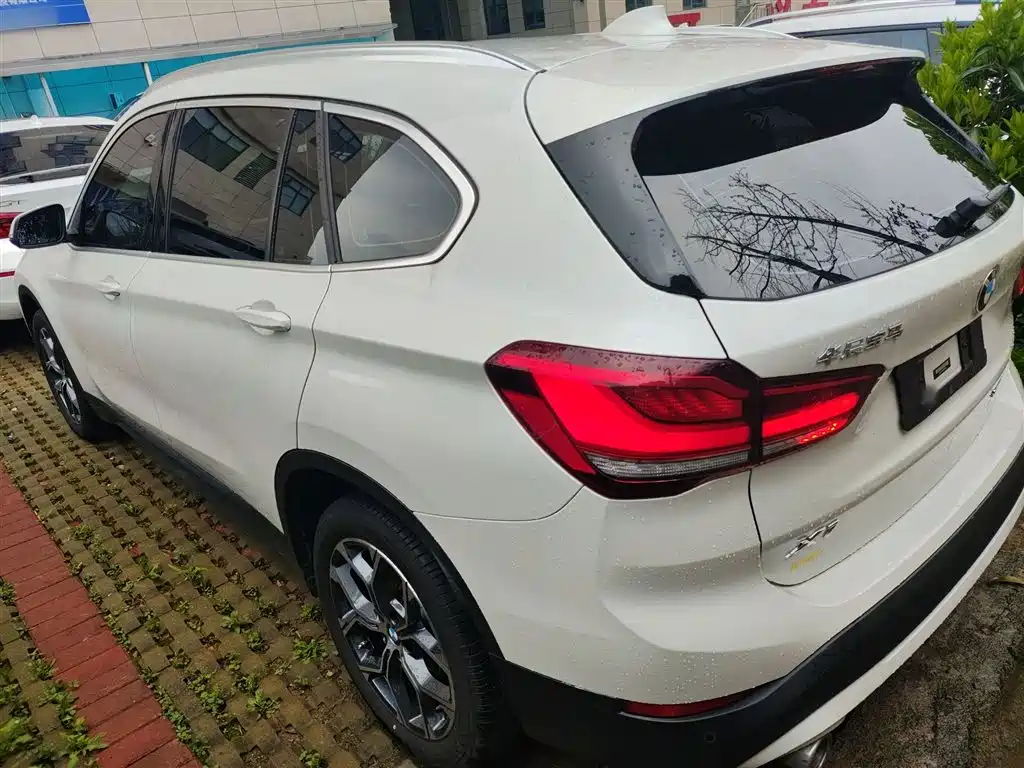 BMW X1 2021 — фото 5