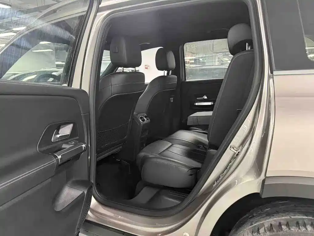 Mercedes-Benz GLB 2021