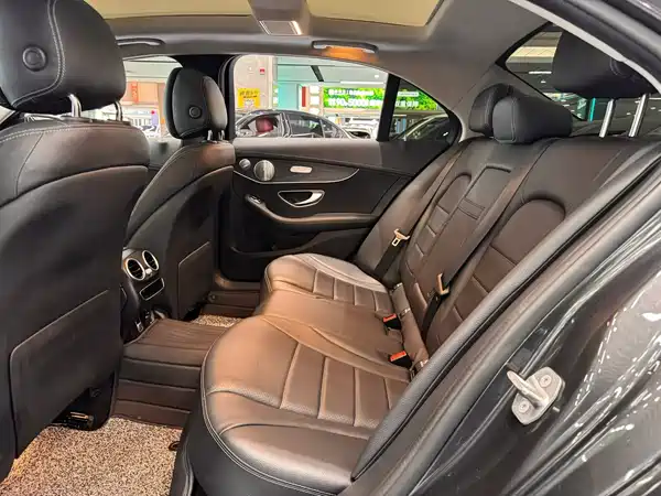 Mercedes-Benz C-Class 2020
