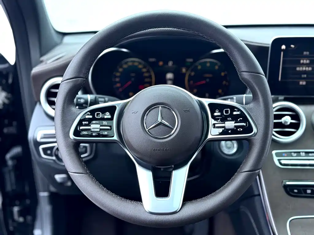 Mercedes-Benz GLC 2020 — фото 20