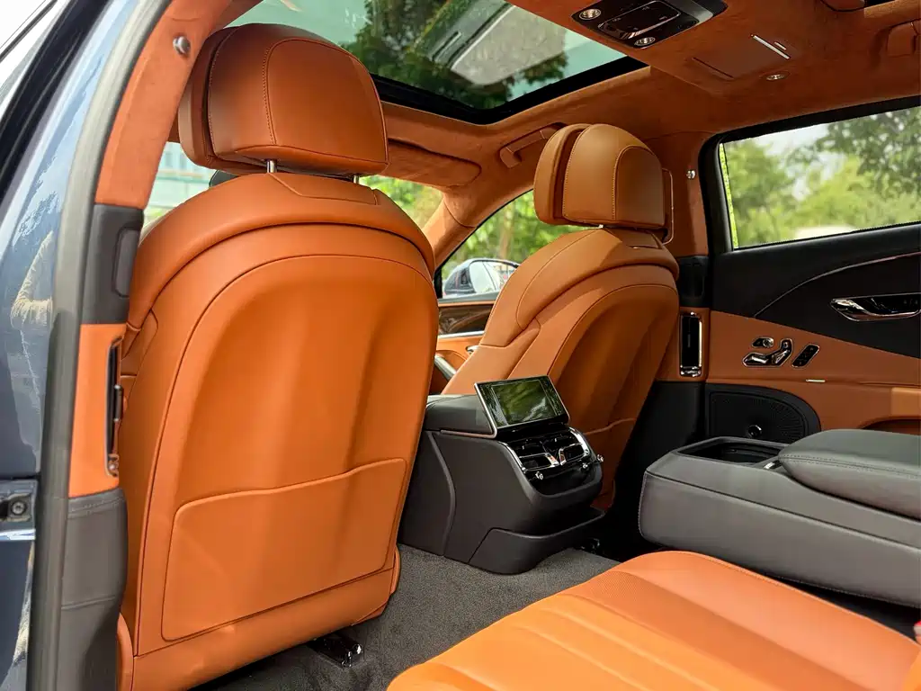 Bentley Flying Spur 2021 — фото 13