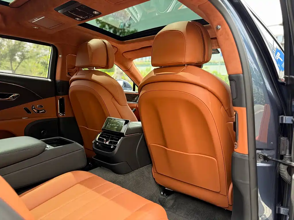 Bentley Flying Spur 2021 — фото 18