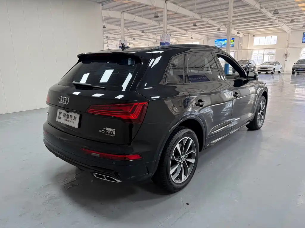 Audi Q5L 2023 — фото 4