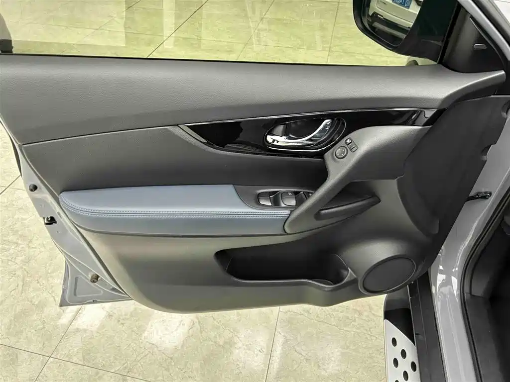 Nissan X-Trail 2025 — фото 11