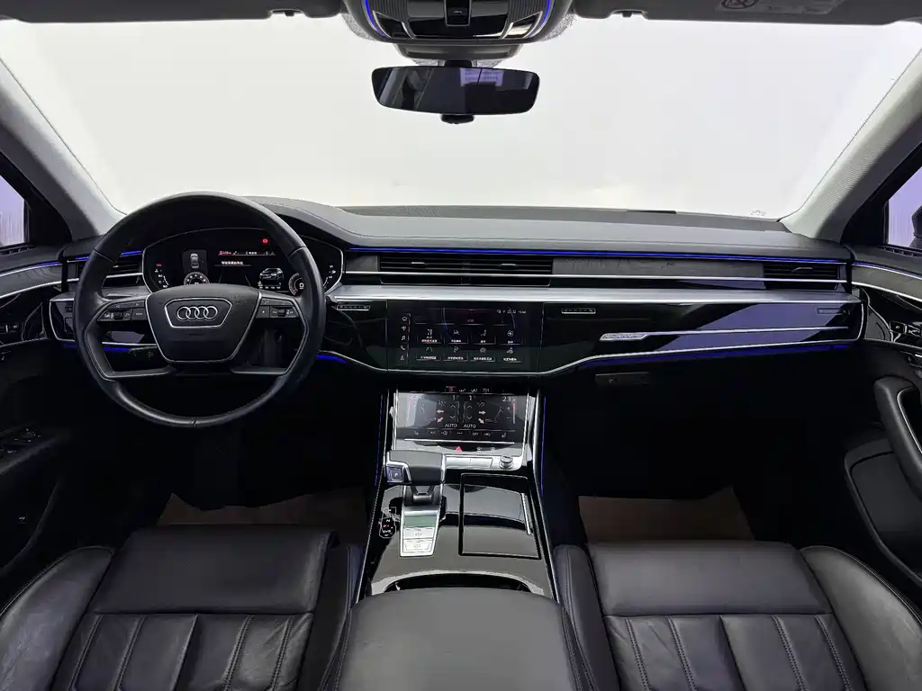 Audi A8 2018 — фото 8