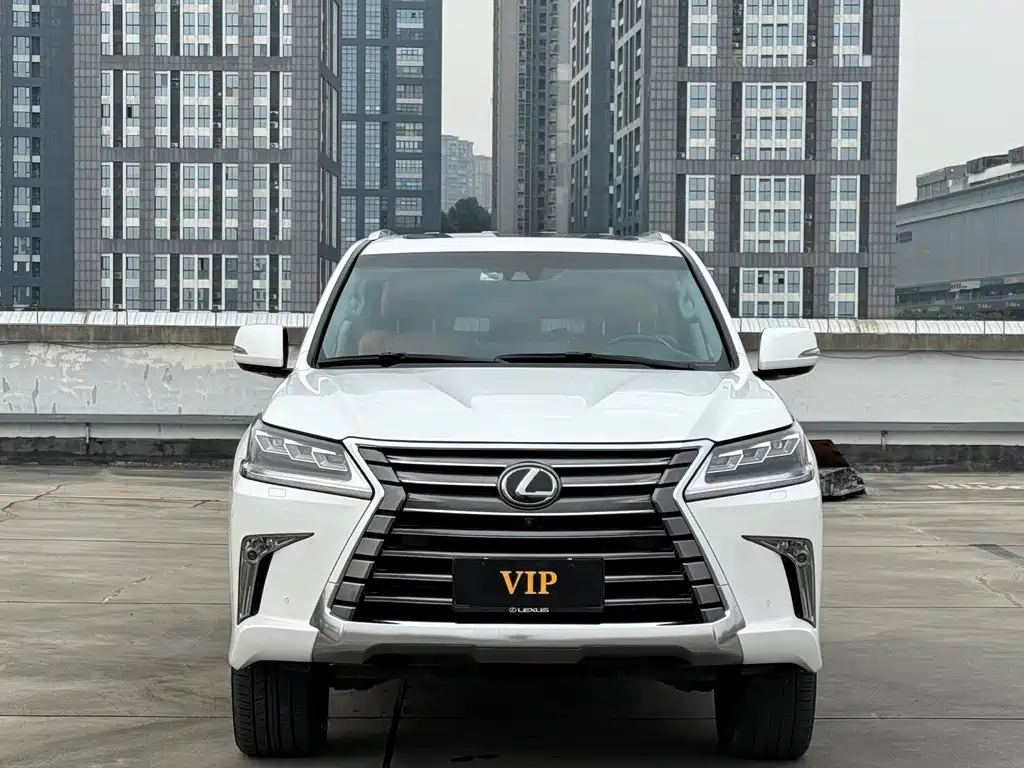 Lexus LX 2019 — фото 1