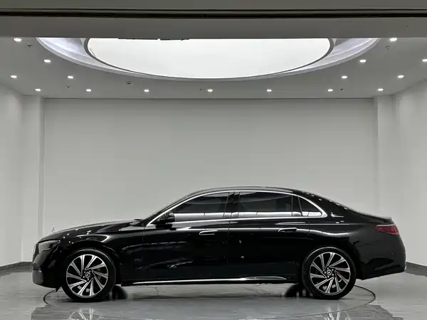 Mercedes-Benz E-Class 2025