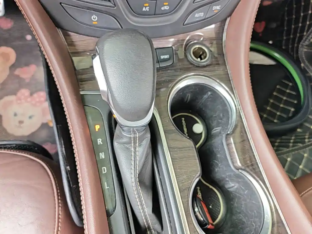 Buick Envision Plus 2016 — фото 14
