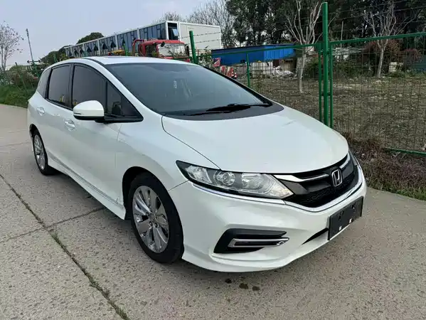 Honda Jade 2017