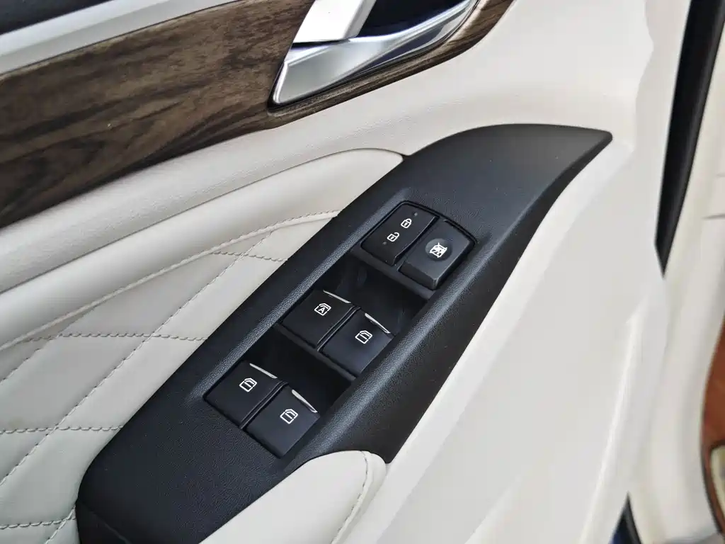 GAC Motor Trumpchi M8 2019 — фото 15
