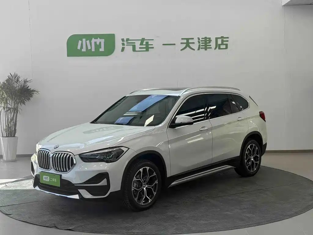 BMW X1 2022 — фото 1